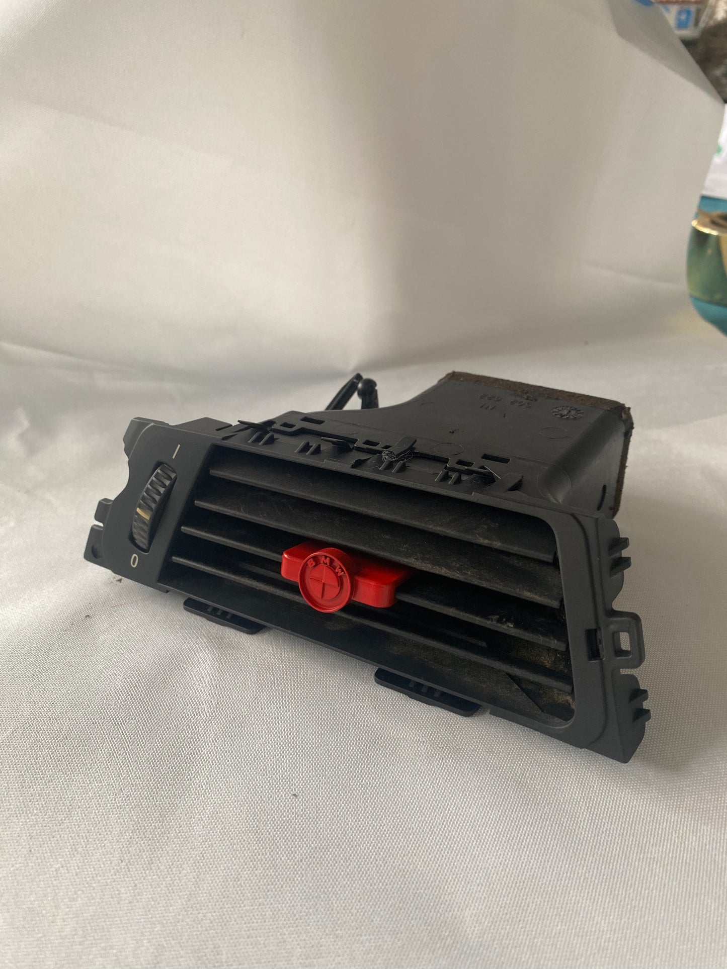 BMW 3 Series E90 ventilation clips with BMW logo