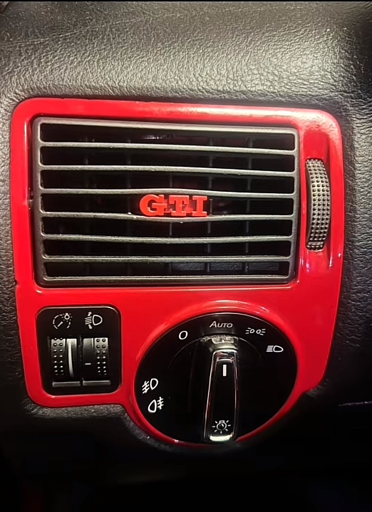 Volkswagen Golf 4 ventilation clips GTI logo