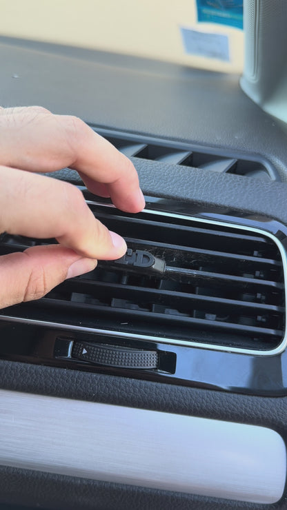 Volkswagen Golf 7 GTD ventilation clips